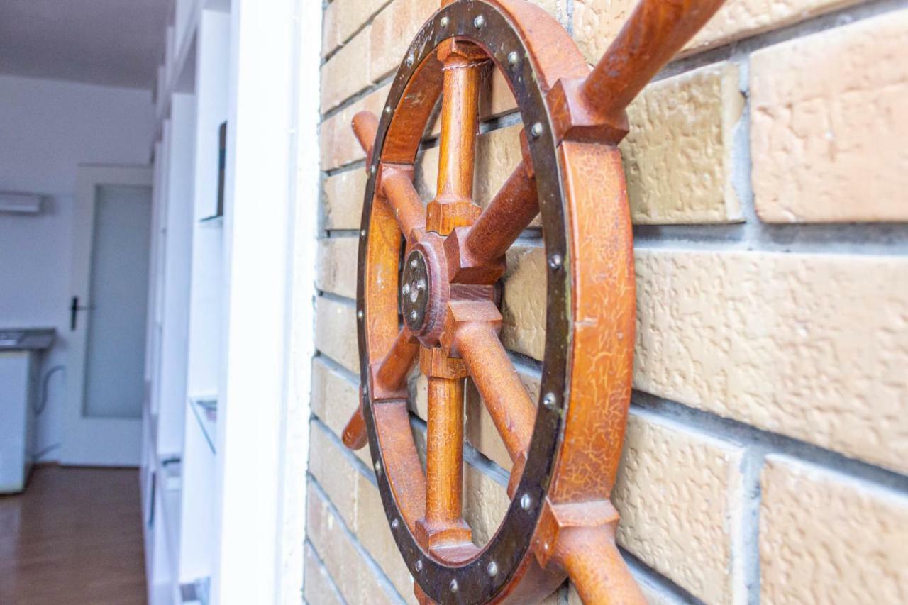 Apartman "Soba Sa Pogledom" Golubac Extérieur photo